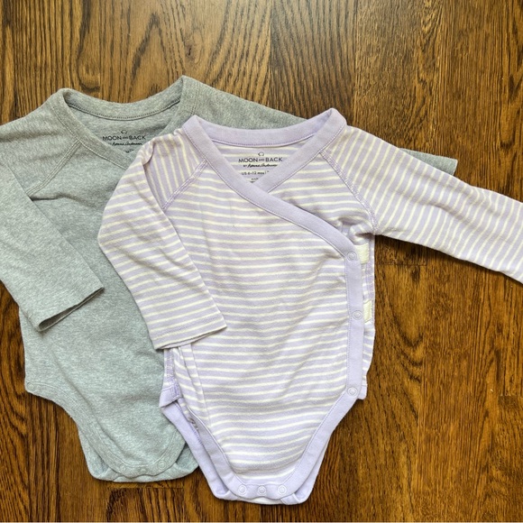 Hanna Andersson Gray and Lavender Striped Bodysuit Set - Picture 1 of 5